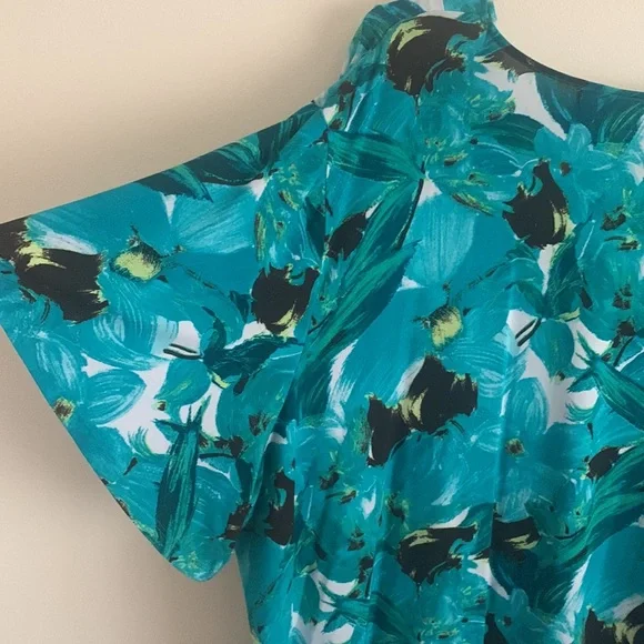 Maggie Barnes beautiful top/blouse floral print size 3X (26/28) pleated front - Picture 9 of 10